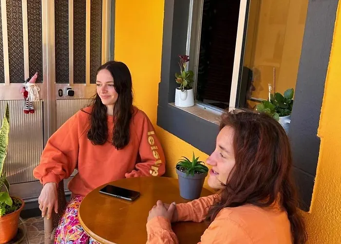 Orange - House Of The Mills Holiday home